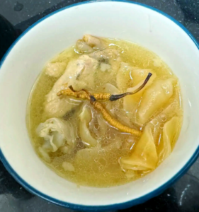 冬蟲夏草雞湯怎麼煮？