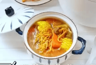 冬蟲夏草燉瘦肉湯有什麼功效？