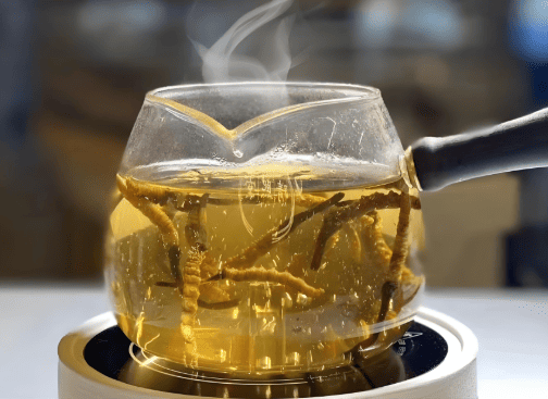 冬蟲夏草可以泡茶嗎